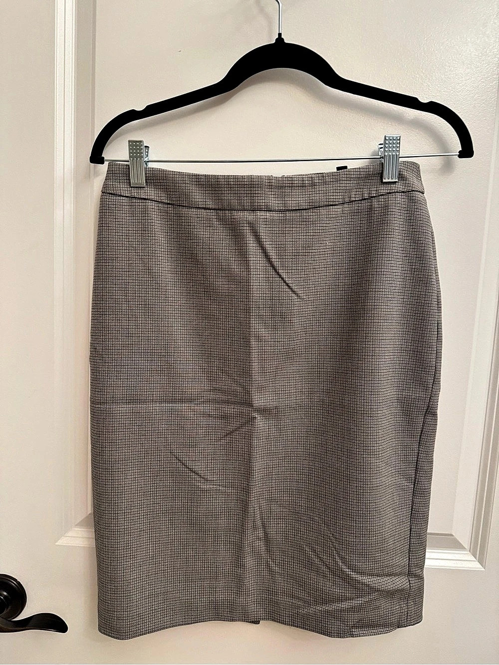 White House Black Market Houndstooth Pencil Skirt in Black & White Size 4P Like